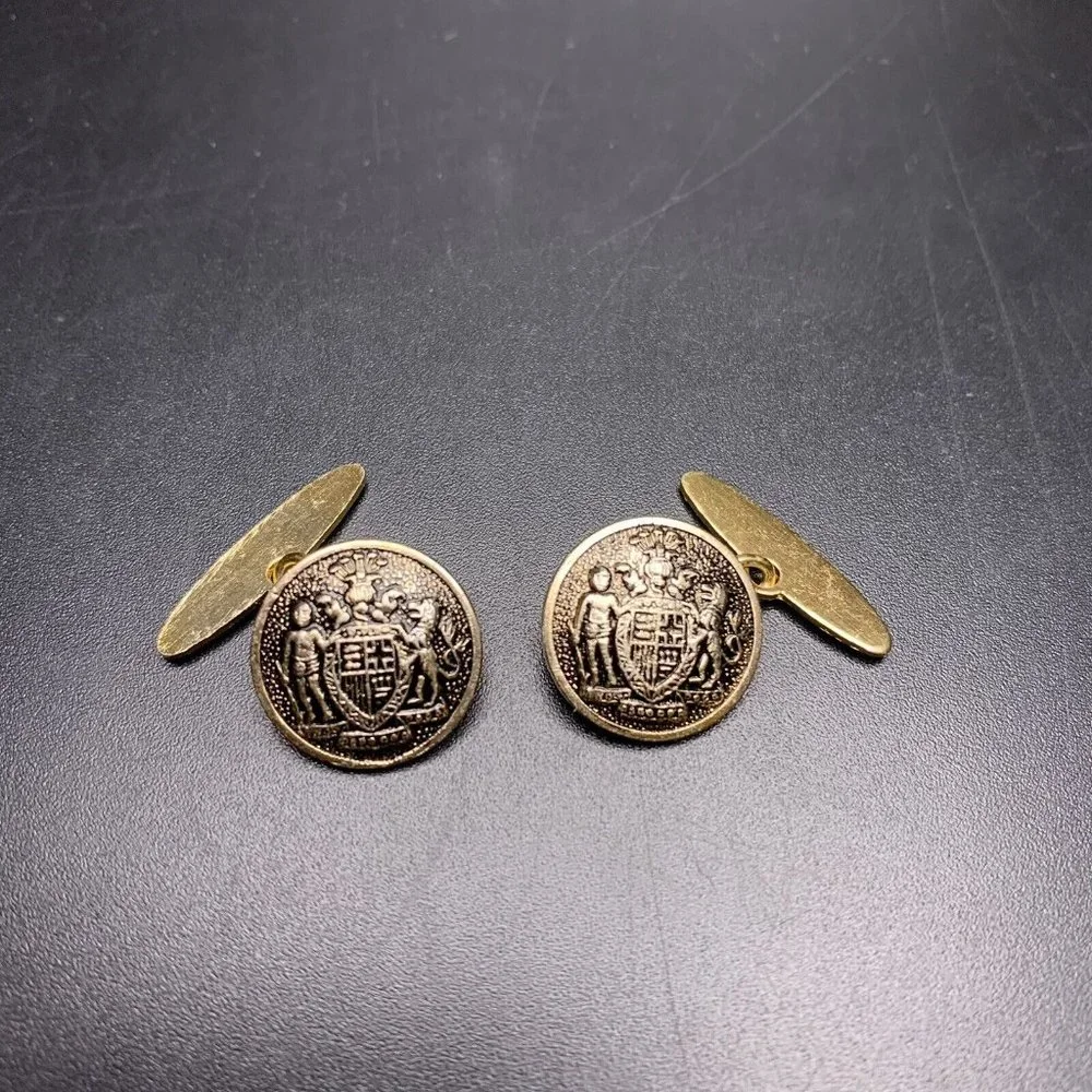 Crest Shield Lion Round Cufflinks